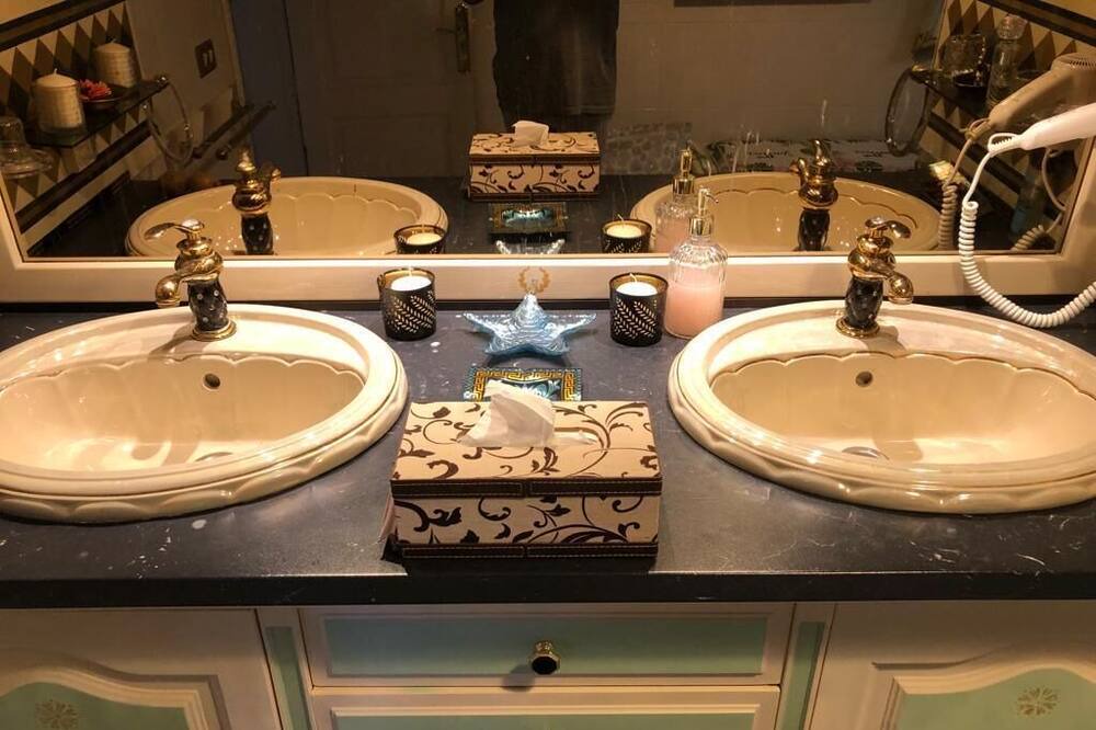 Photo of Bathroom in Playa del Cable
