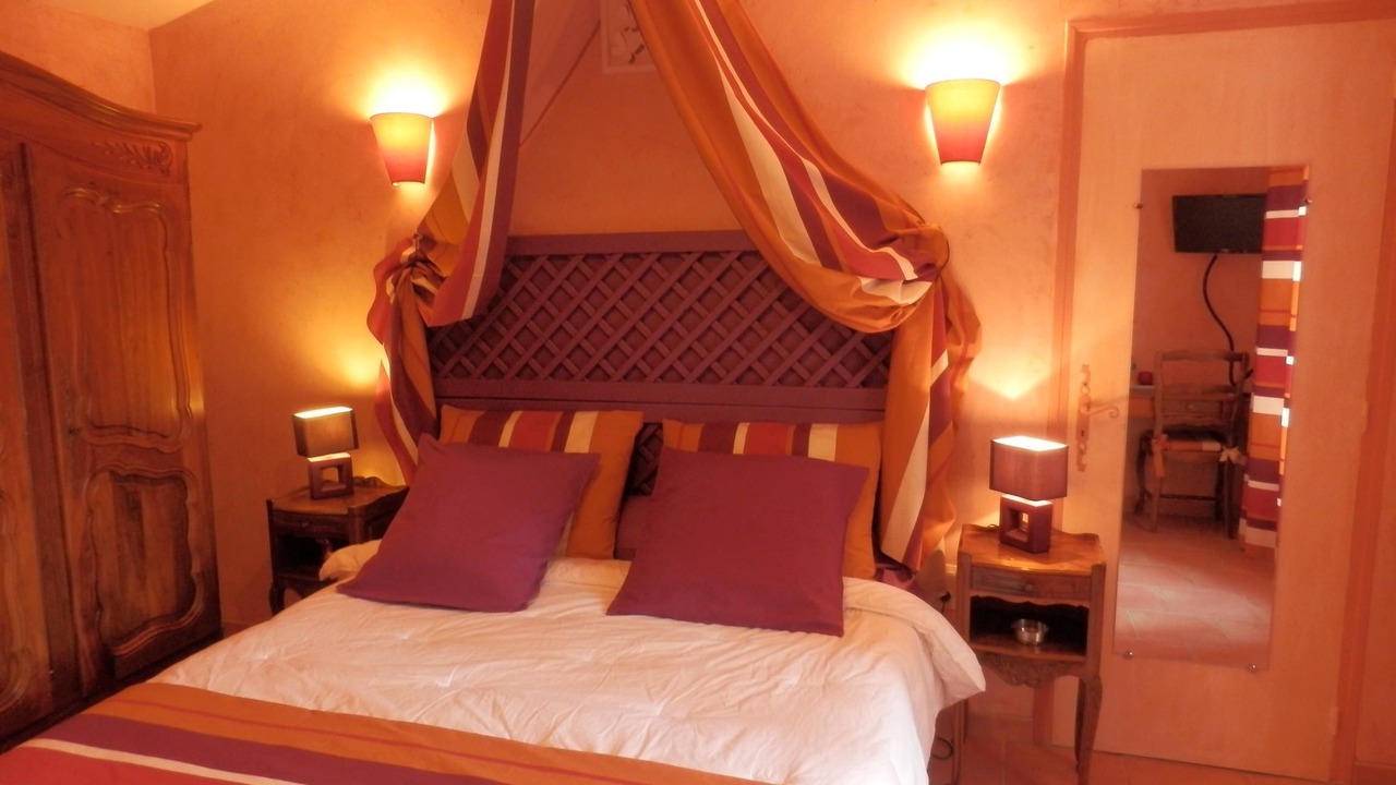 Photo of Bedroom in Lambesc