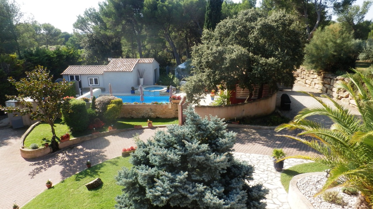 Photo of Outdoor in Lambesc
