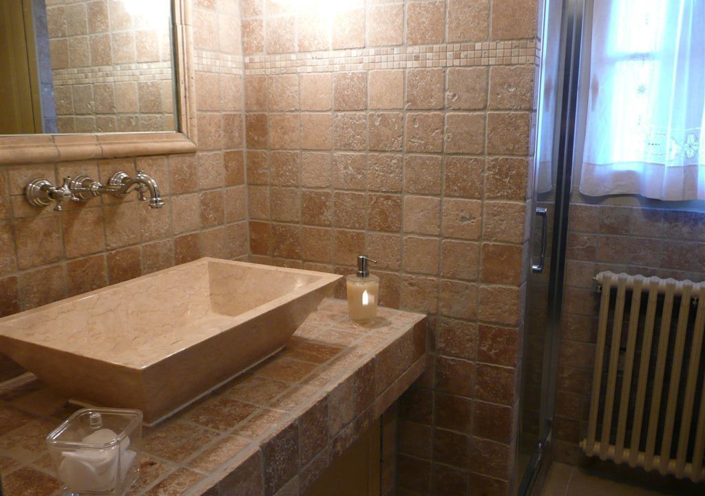Photo of Bathroom in Lambesc