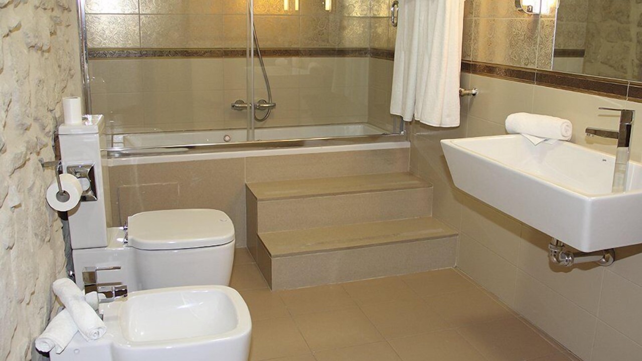 Photo of Bathroom in Valoria la Buena