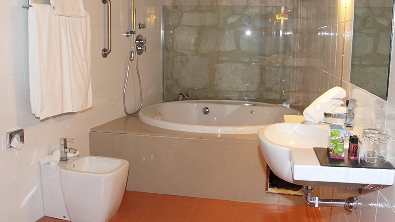 Photo of Bathroom in Valoria la Buena