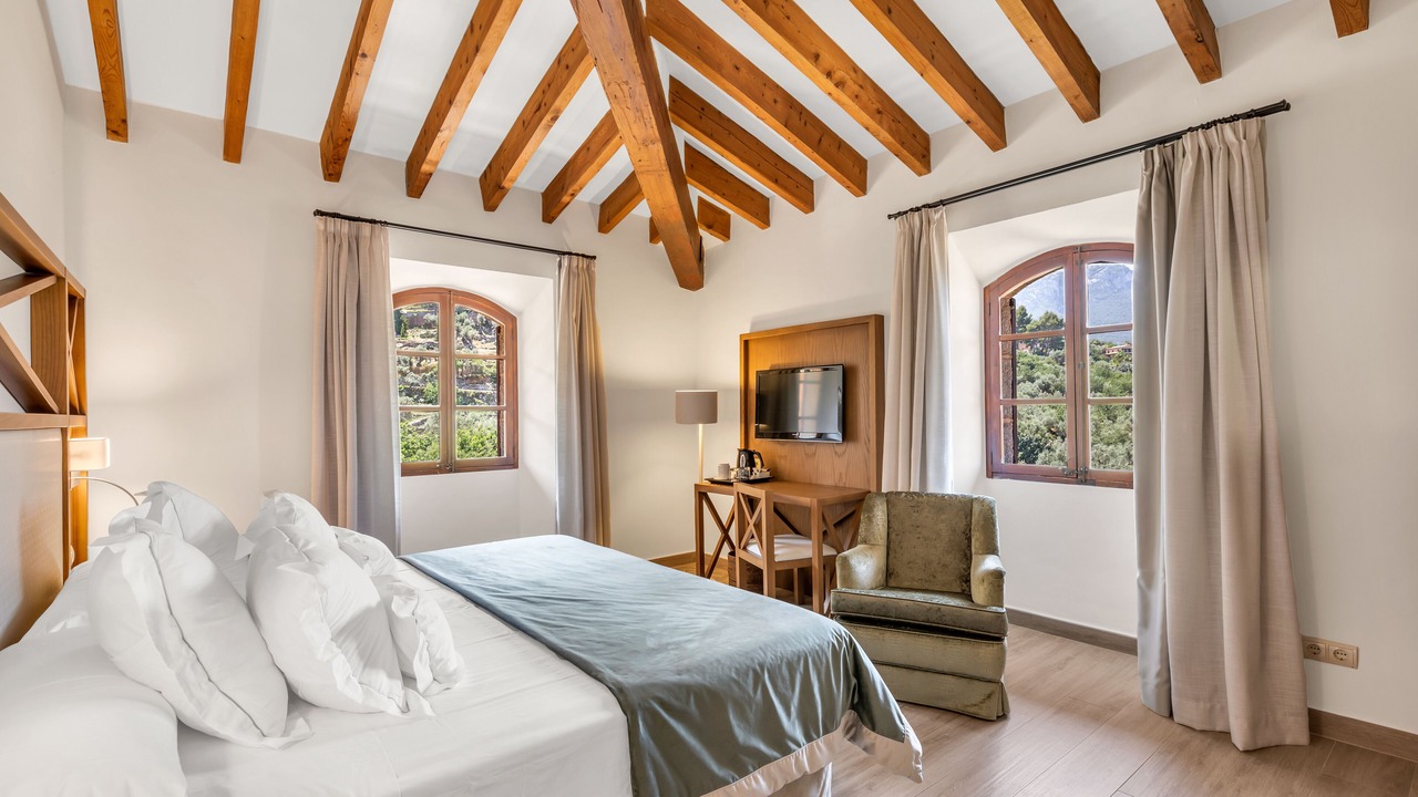 Photo of Bedroom in Llucalcari