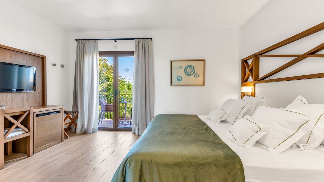Photo of Bedroom in Llucalcari