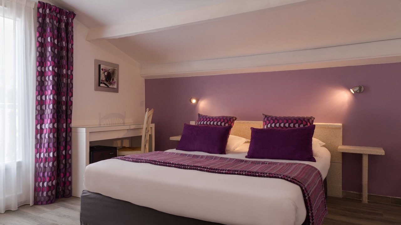 Photo of Bedroom in Maussane