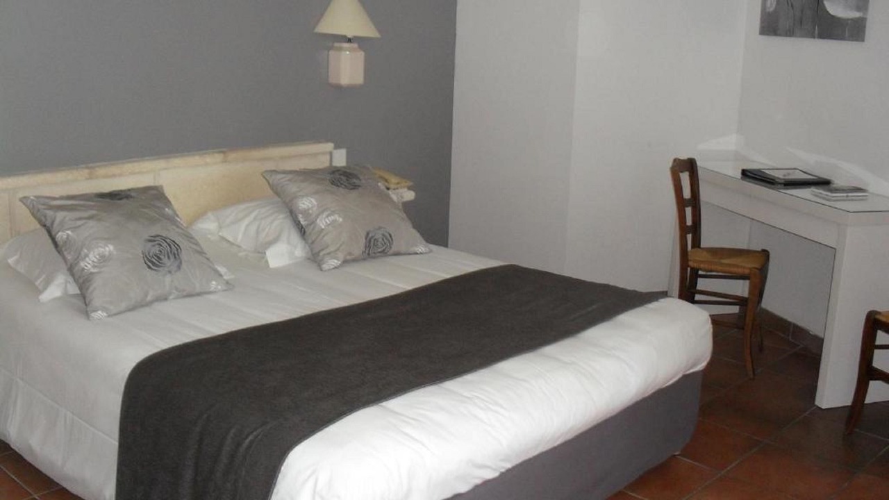 Photo of Bedroom in Maussane