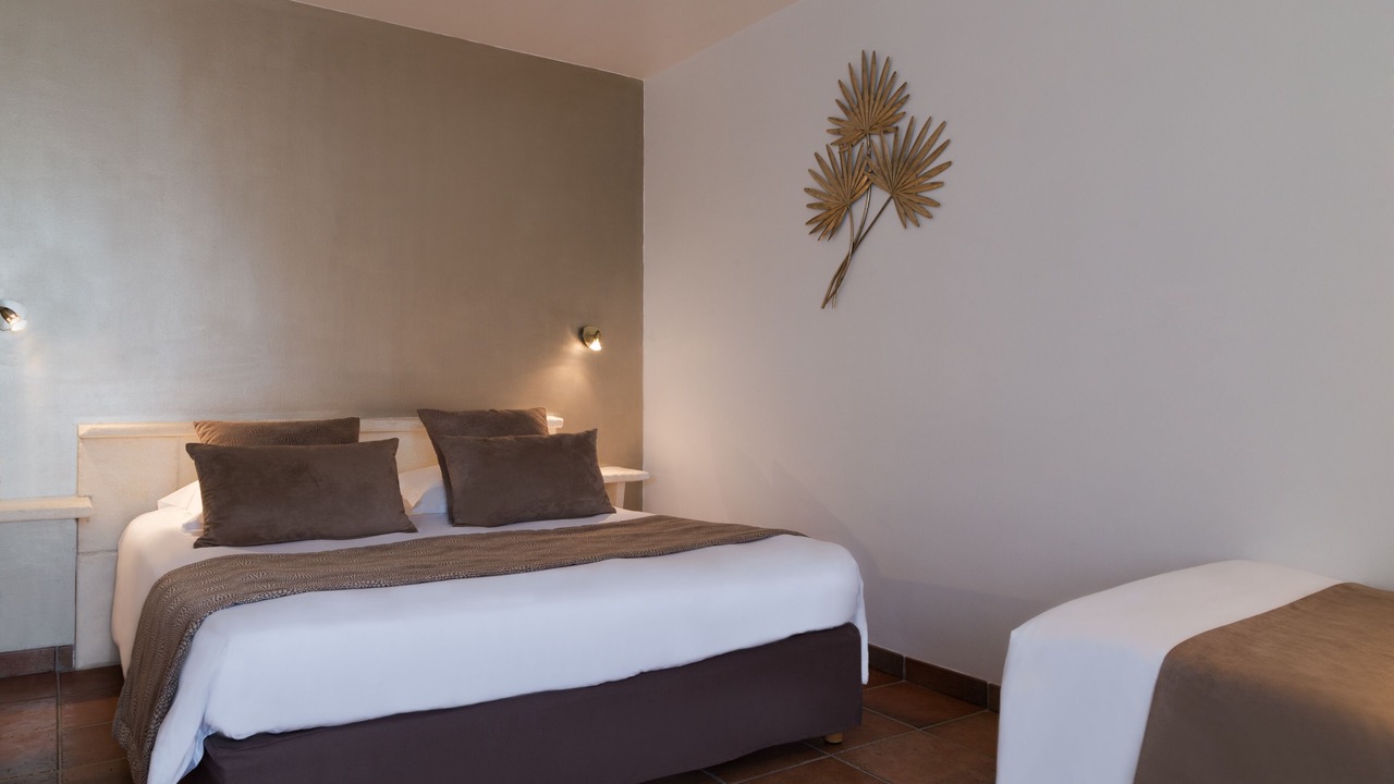 Photo of Bedroom in Maussane
