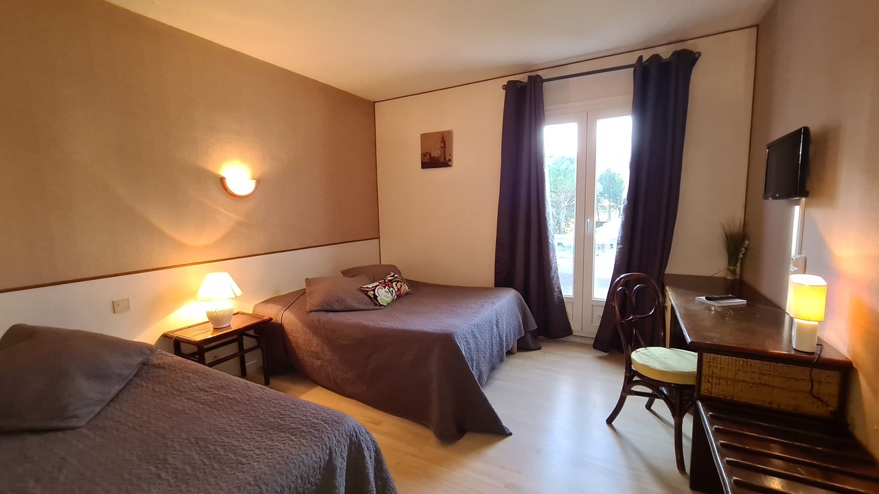 Photo of Bedroom in Pont-Saint-Esprit