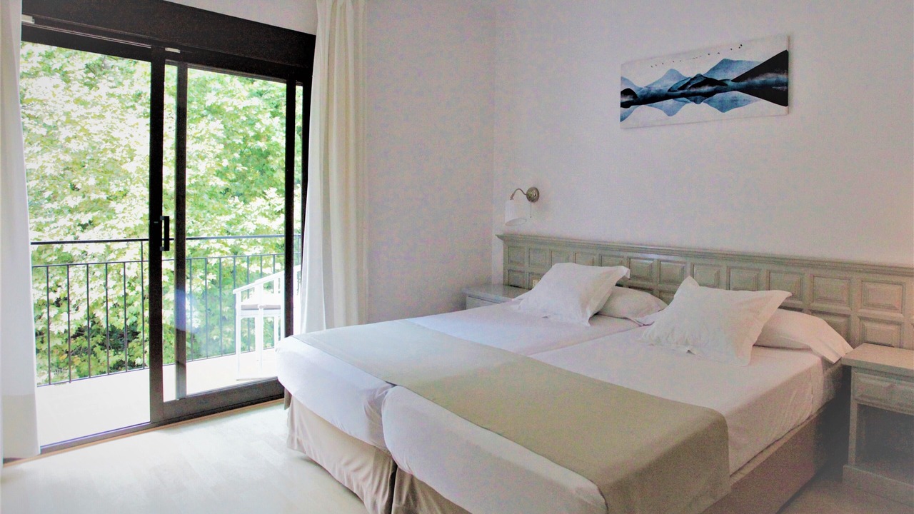 Photo of Bedroom in Macanet de Cabrenys