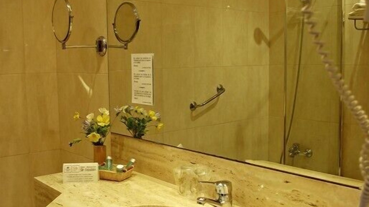 Photo of Bathroom in Macanet de Cabrenys