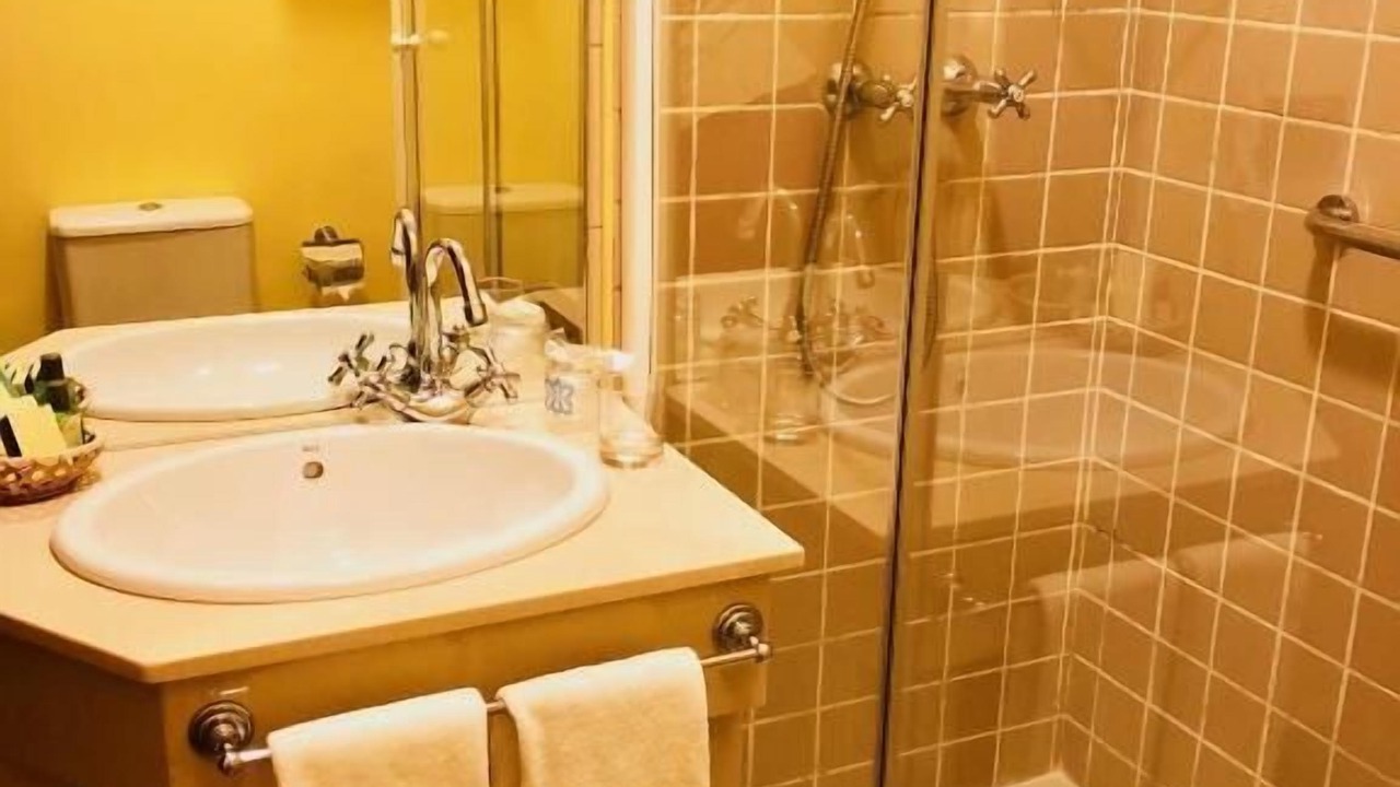 Photo of Bathroom in Hazas