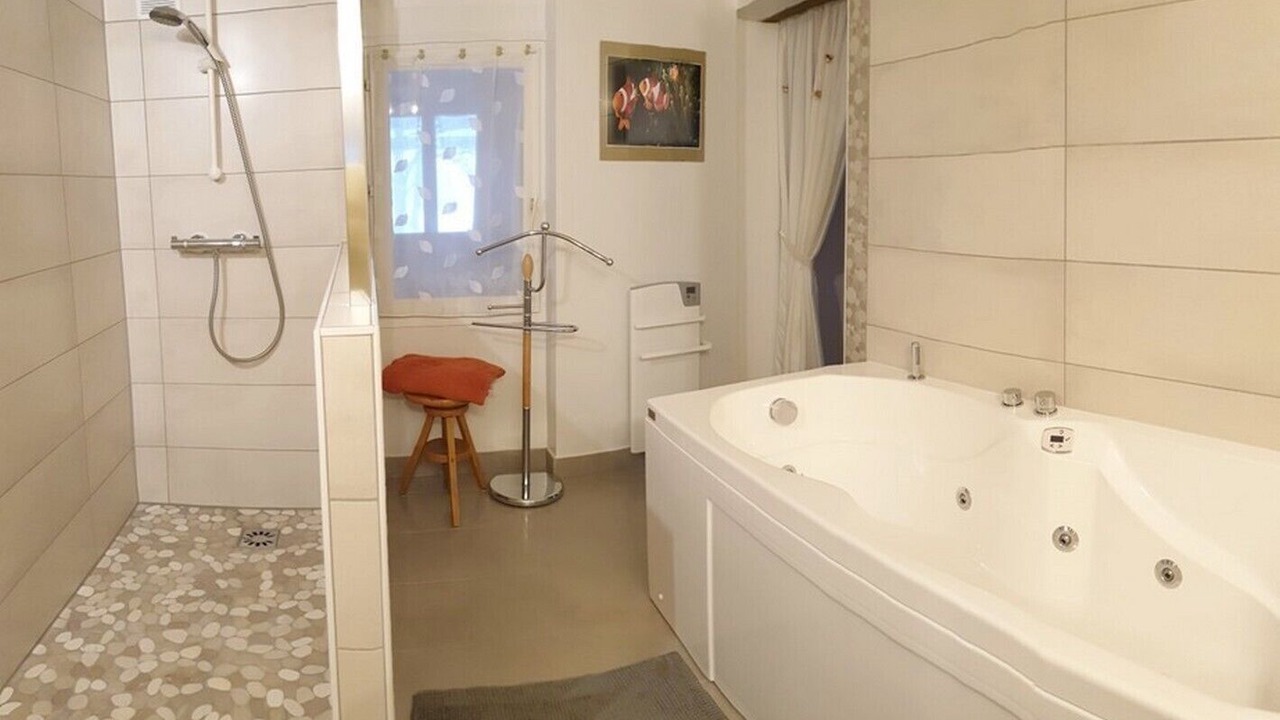 Photo of Bathroom in Morbier
