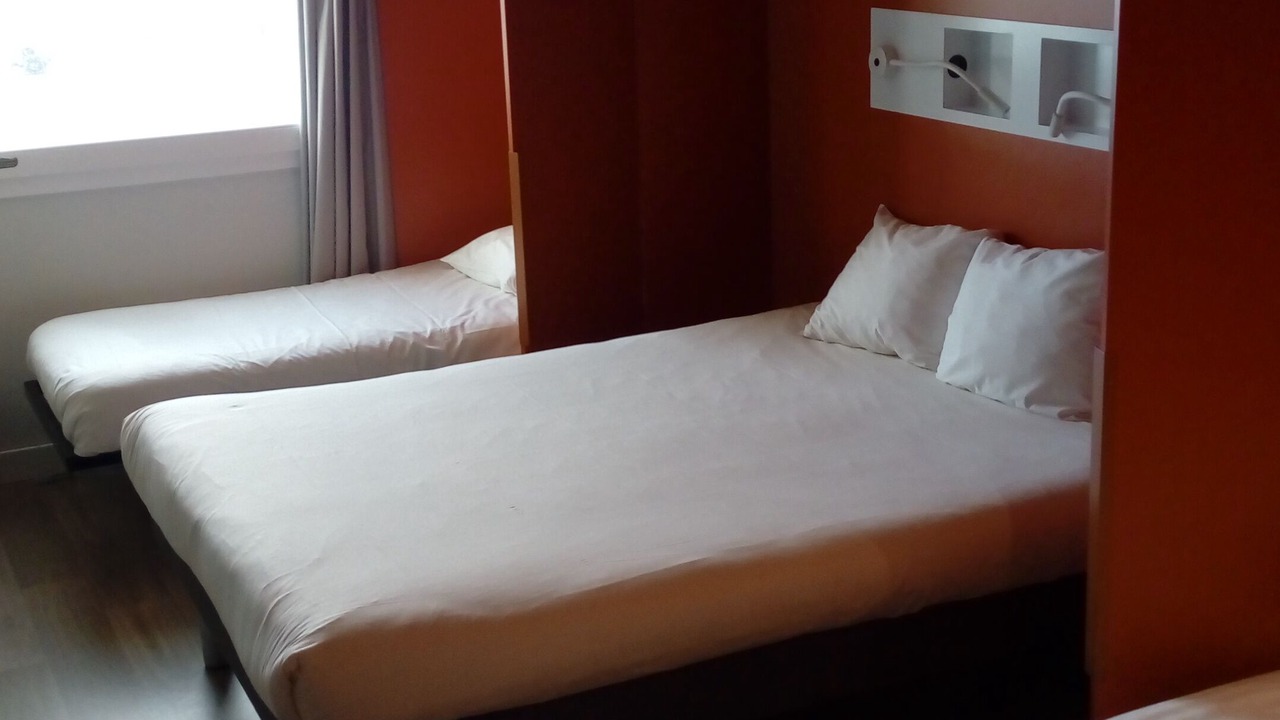 Photo of Bedroom in Saint-Genis-Pouilly