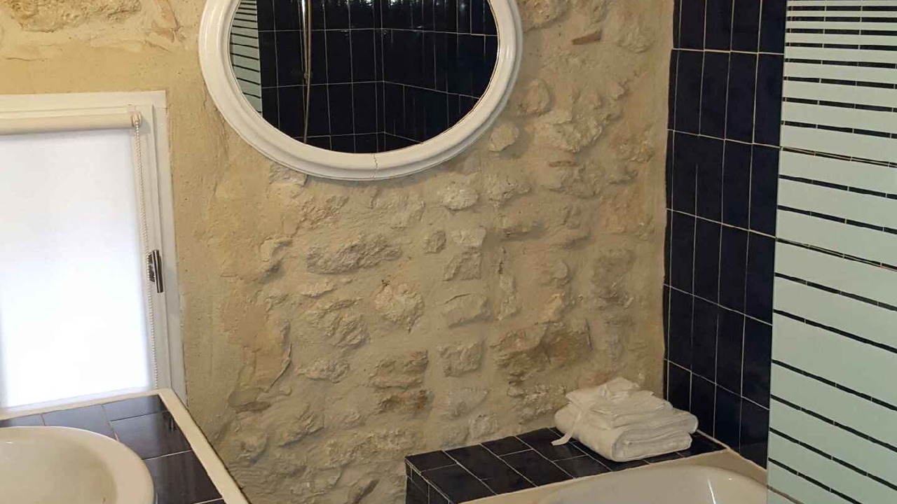 Photo of Bathroom in Montfrin