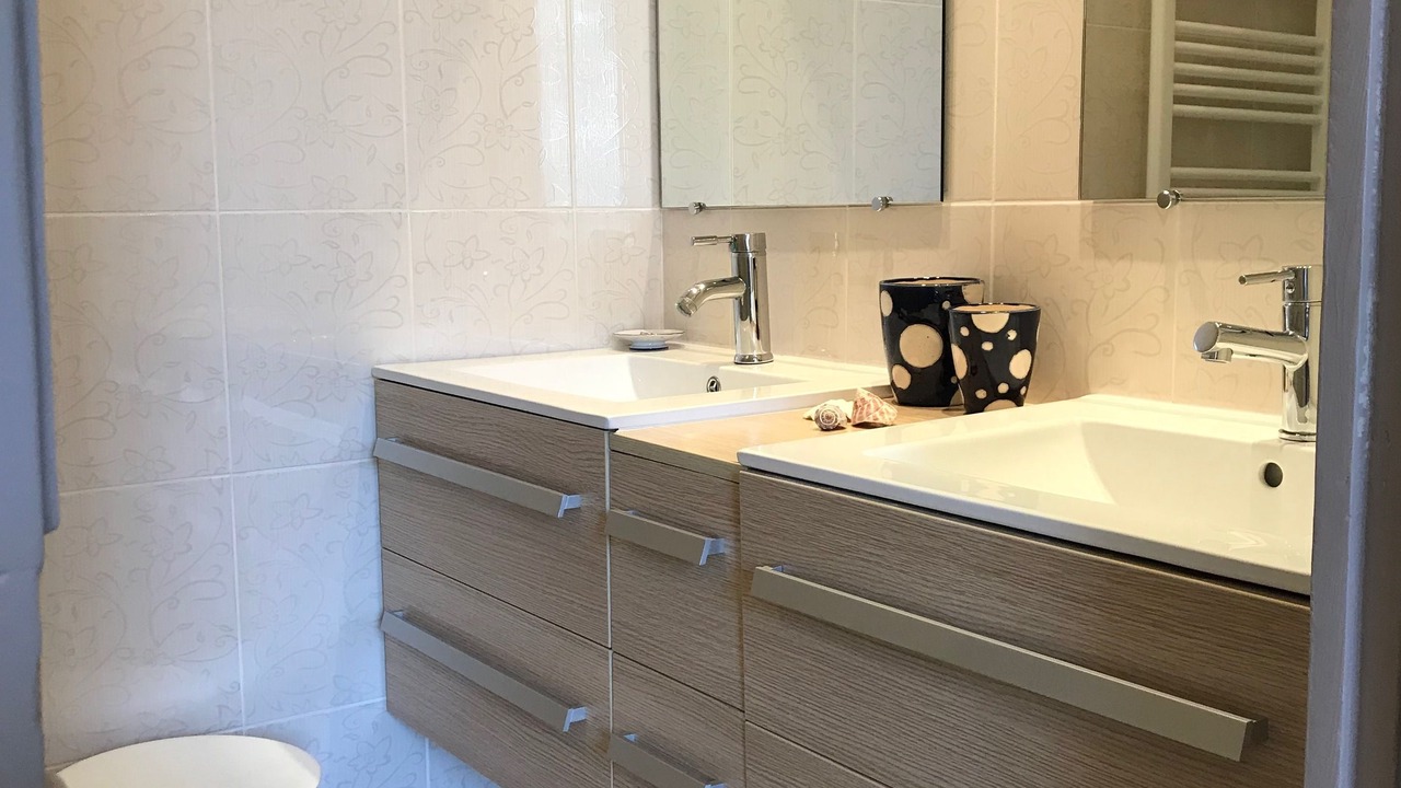Photo of Bathroom in Beauvoisin