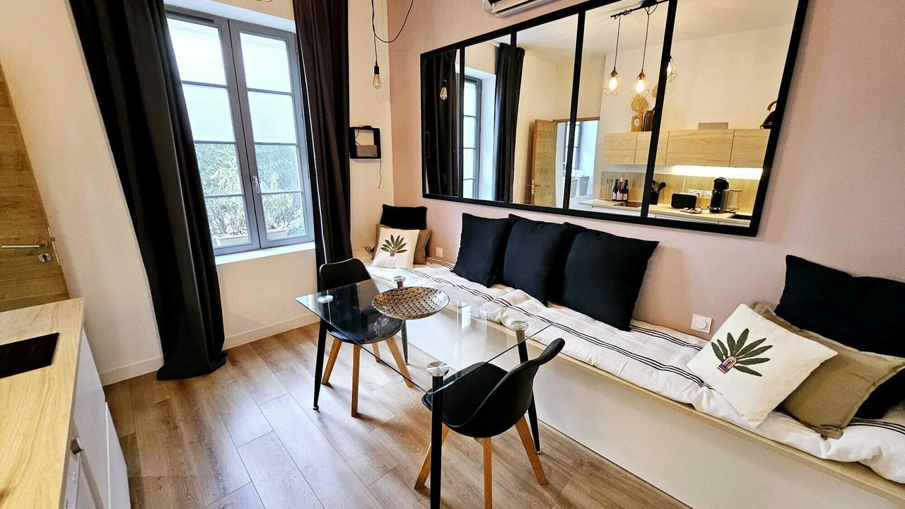 Photo of Bathroom in Avignon City Centre