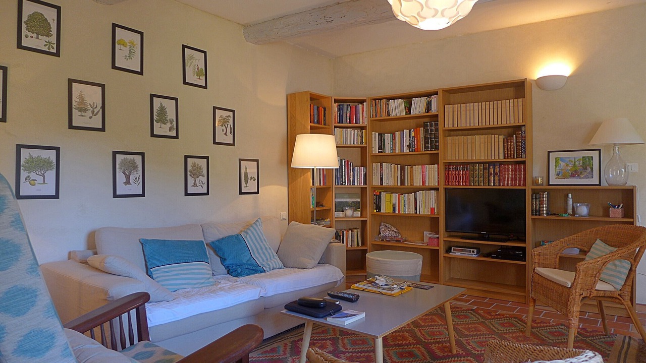 Photo of Livingroom in Suze-la-Rousse