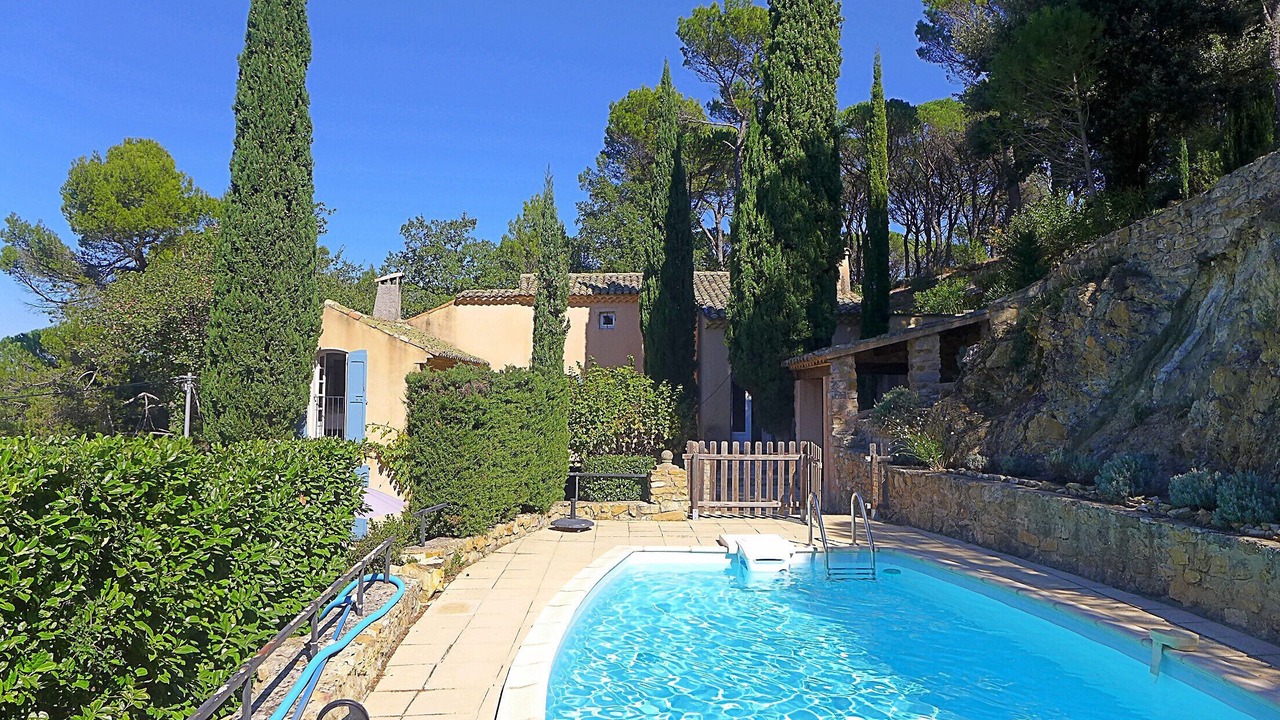 Photo of Outdoor in Suze-la-Rousse