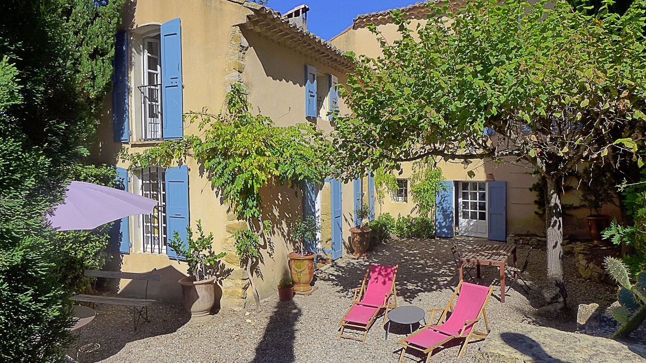 Photo of Outdoor in Suze-la-Rousse