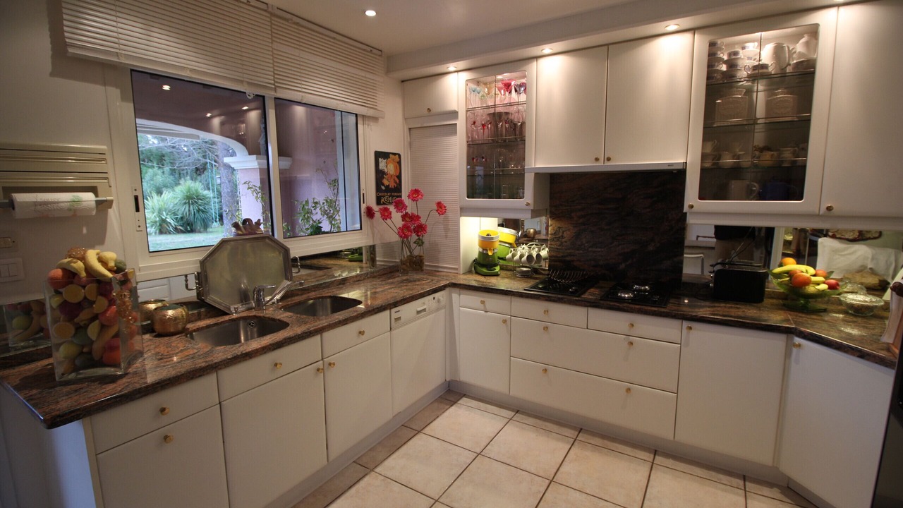 Photo of Kitchen in Saint-Etienne-du-Gres