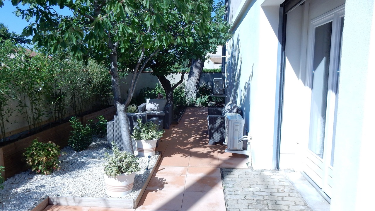 Photo of Outdoor in Port-Saint-Louis-du-Rhone