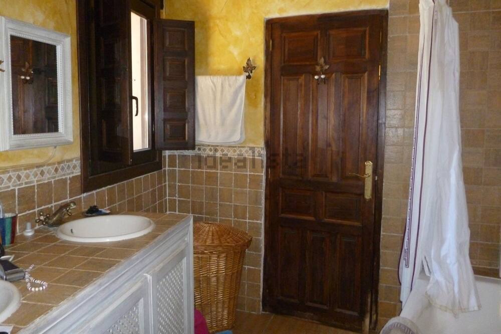 Photo of Bathroom in Pastrana