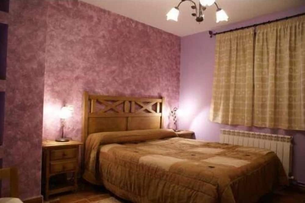 Photo of Bedroom in Poveda de la Sierra
