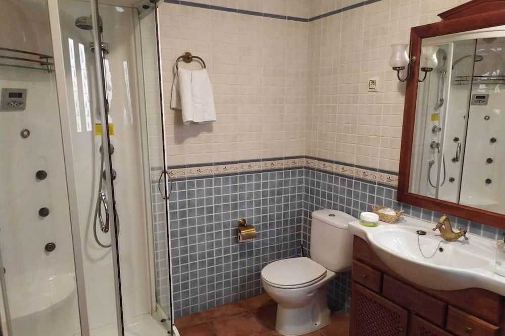Photo of Bathroom in Poveda de la Sierra