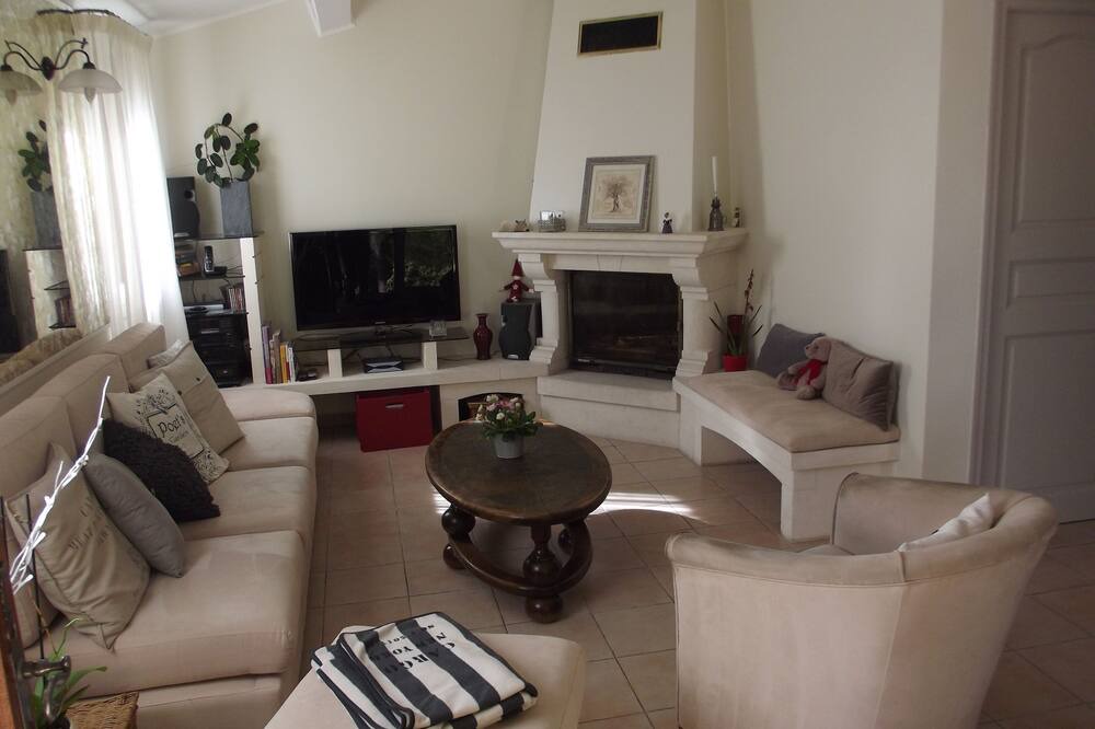 Photo of Livingroom in Salon-de-Provence