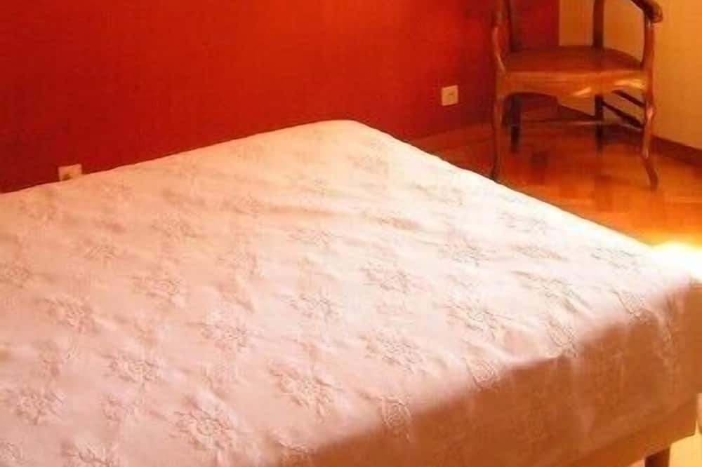 Photo of Bedroom in Salon-de-Provence