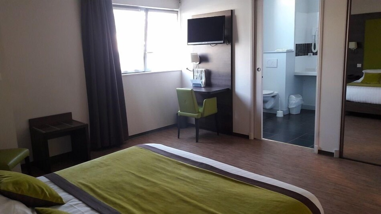 Photo of Bedroom in Lons-le-Saunier