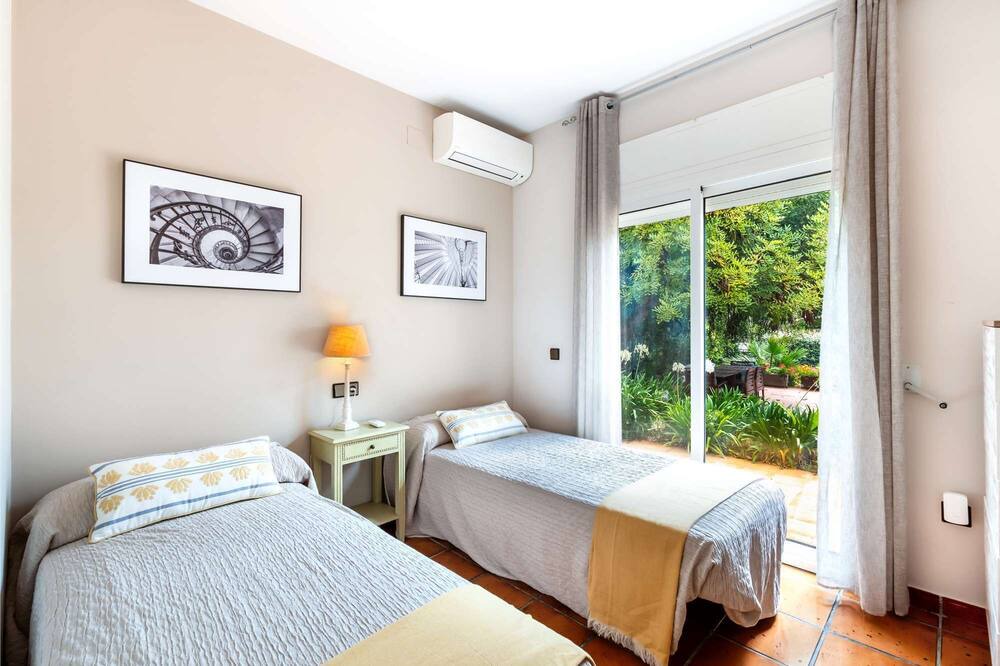 Photo of Bedroom in Bonmont Terres Noves