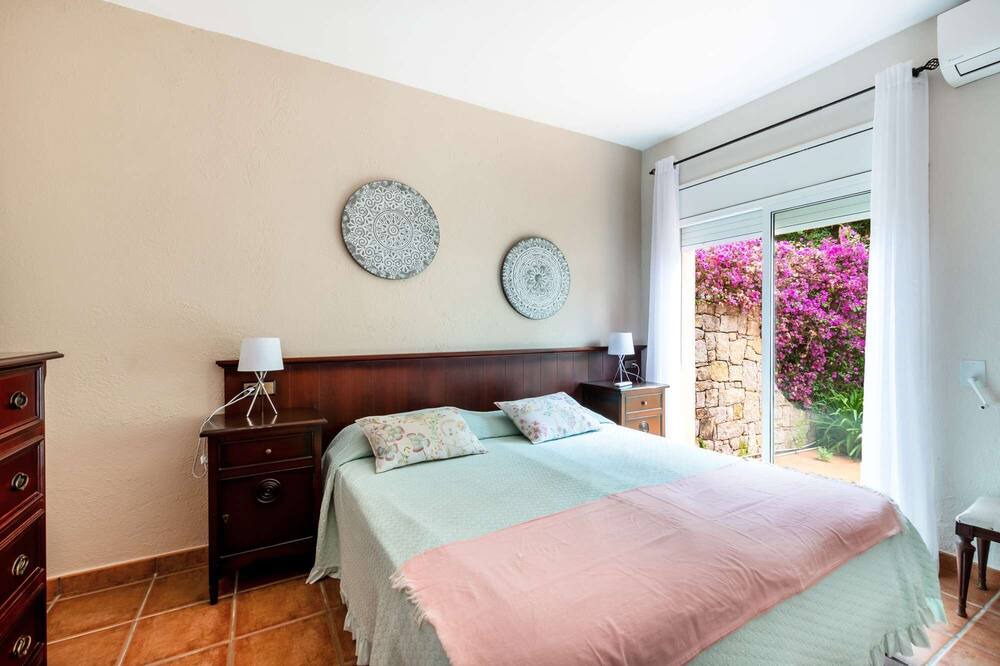 Photo of Bedroom in Bonmont Terres Noves