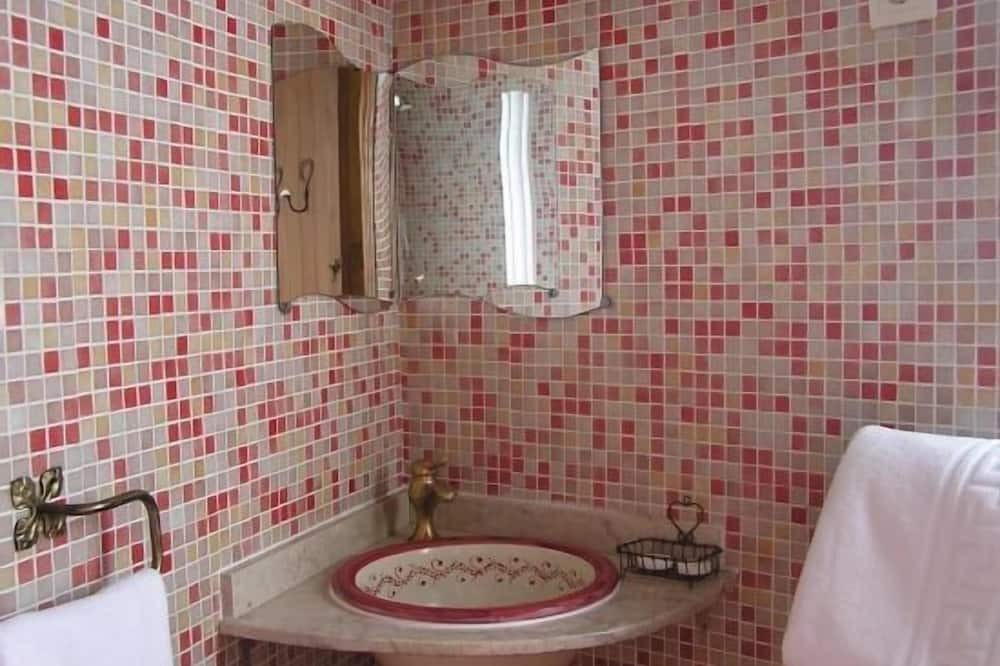 Photo of Bathroom in Valverde de la Vera