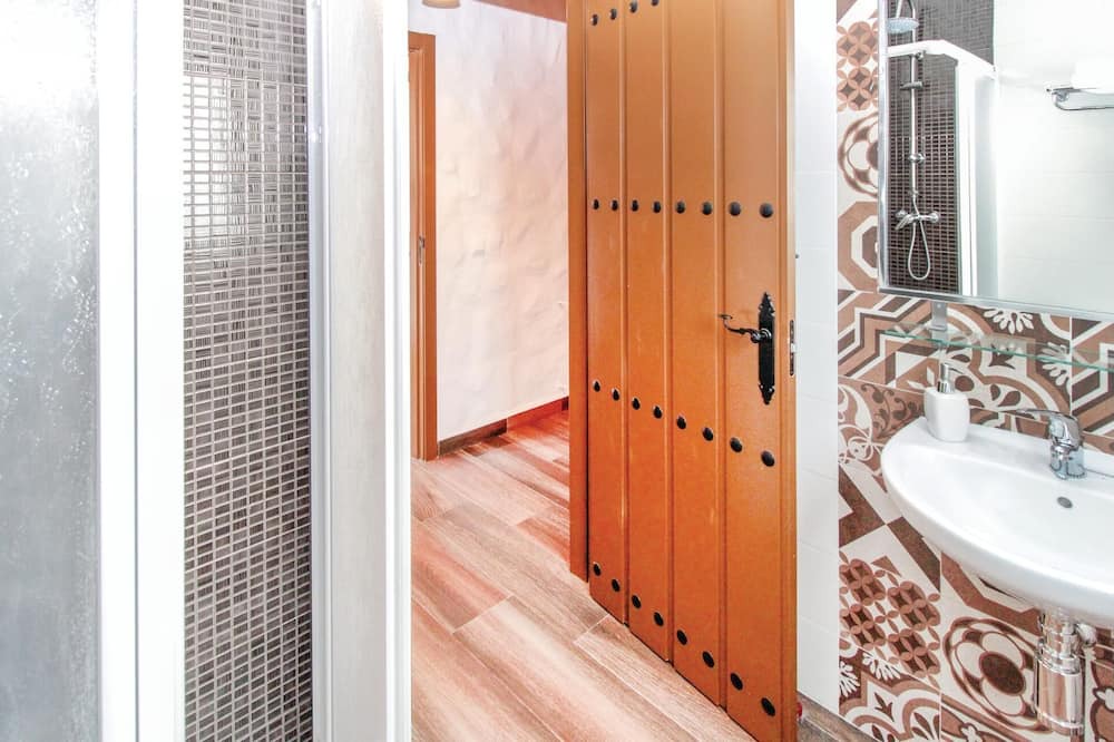Photo of Bathroom in Canillas de Albaida