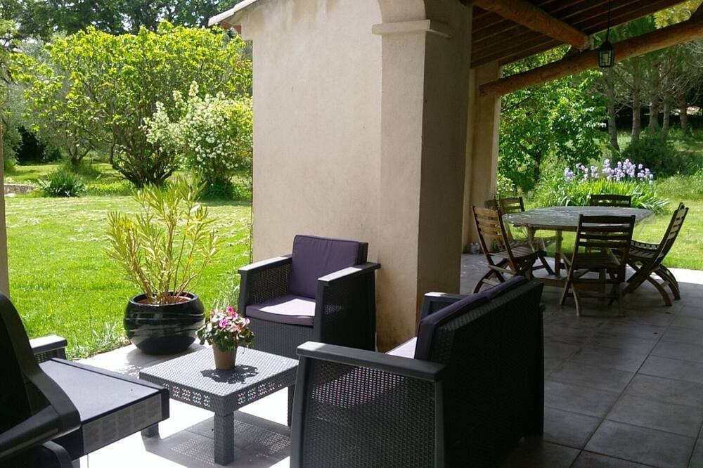 Photo of Patio Balcony in Eguilles