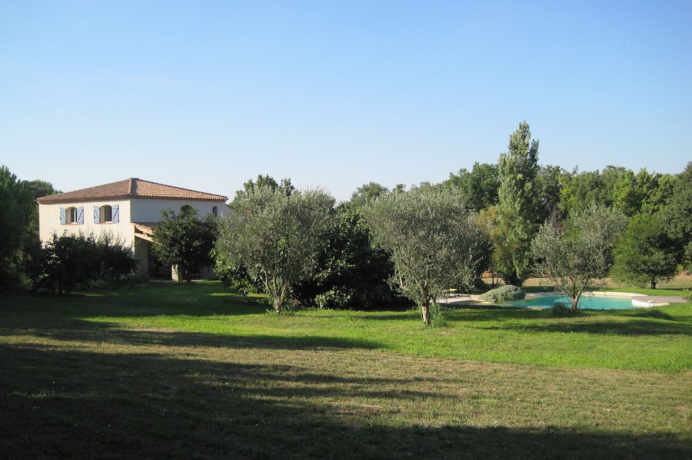Photo of Outdoor in Eguilles