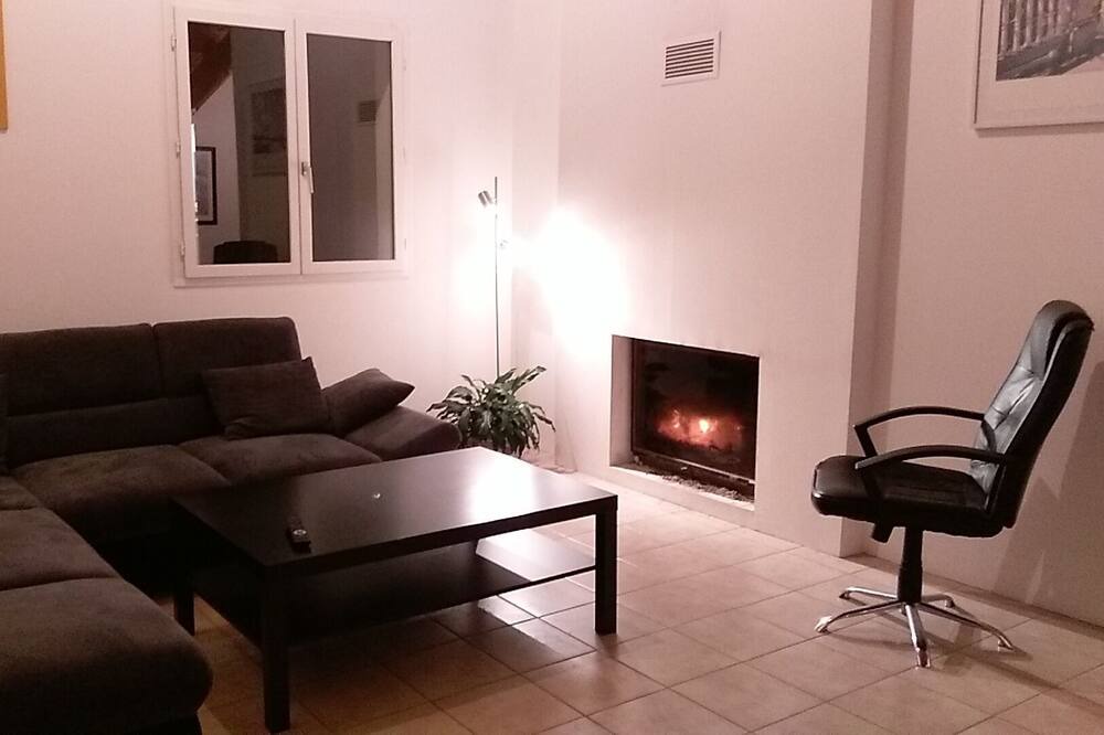 Photo of Livingroom in Eguilles