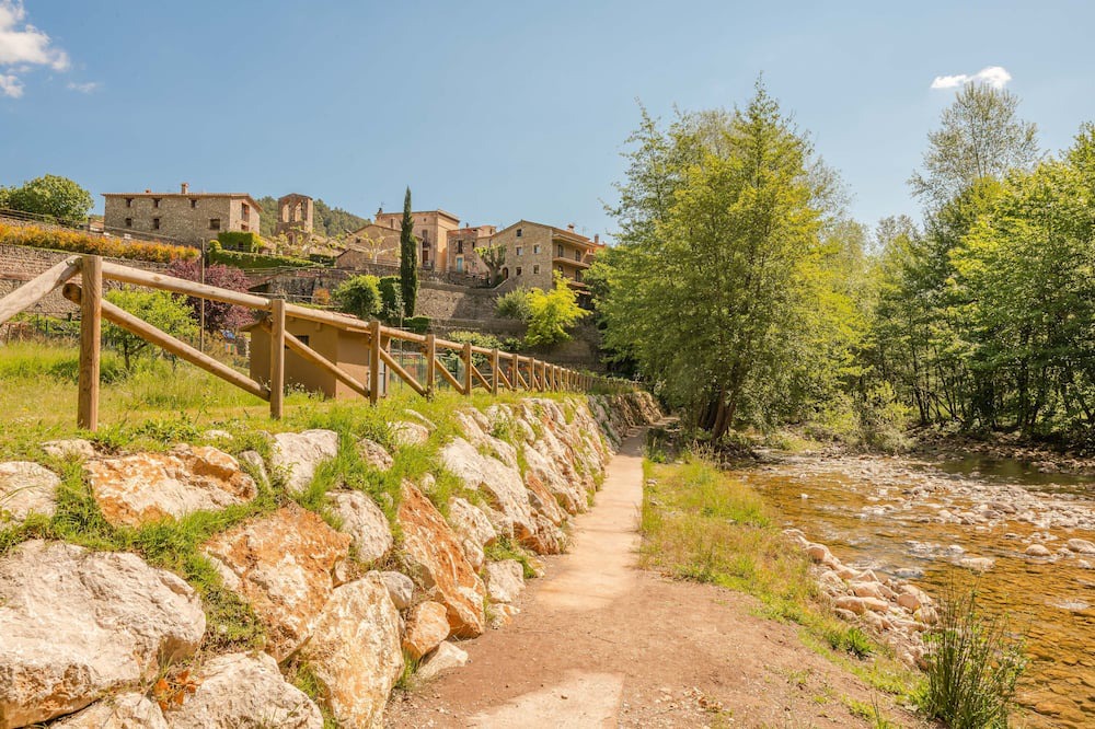 Photo of Outdoor in Albanya