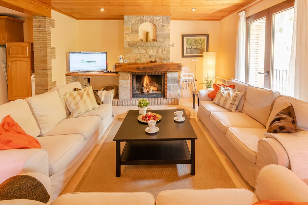 Photo of Livingroom in Albanya