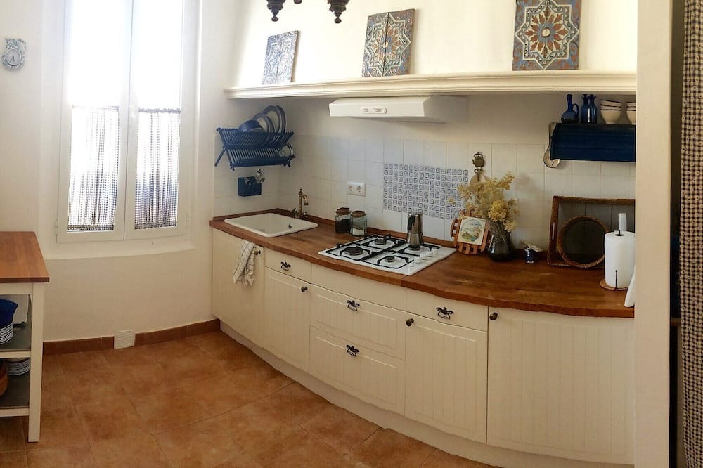 Photo of Kitchen in Higuera de la Sierra