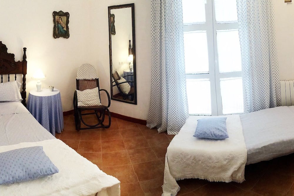 Photo of Bedroom in Higuera de la Sierra