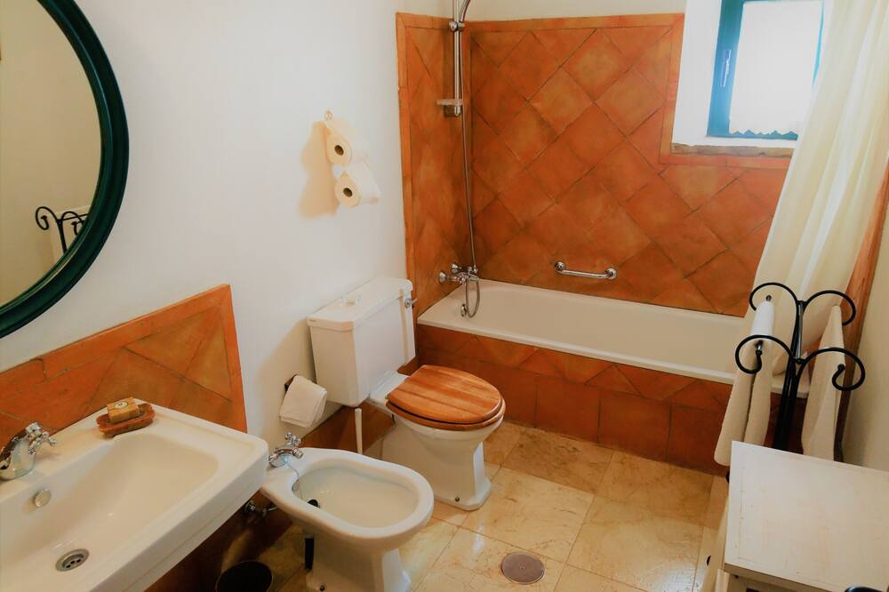 Photo of Bathroom in Aracena