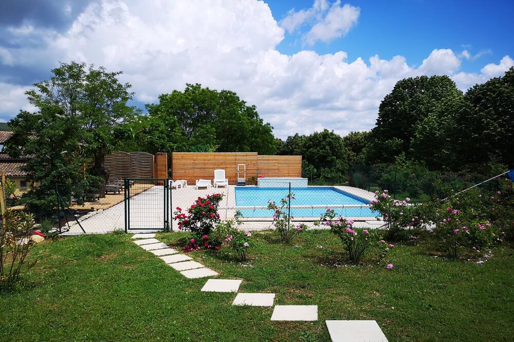 Photo of Outdoor in Labastide-de-Virac
