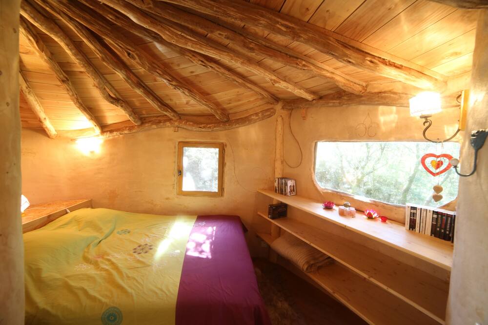 Photo of Bedroom in Labastide-de-Virac