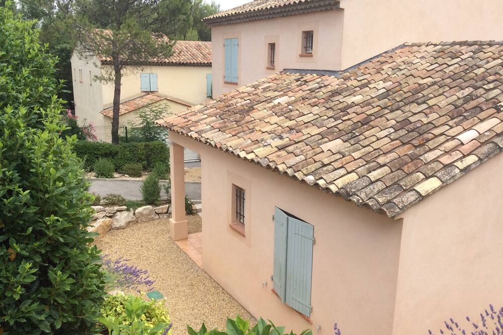 Photo of Outdoor in Pont Royal
