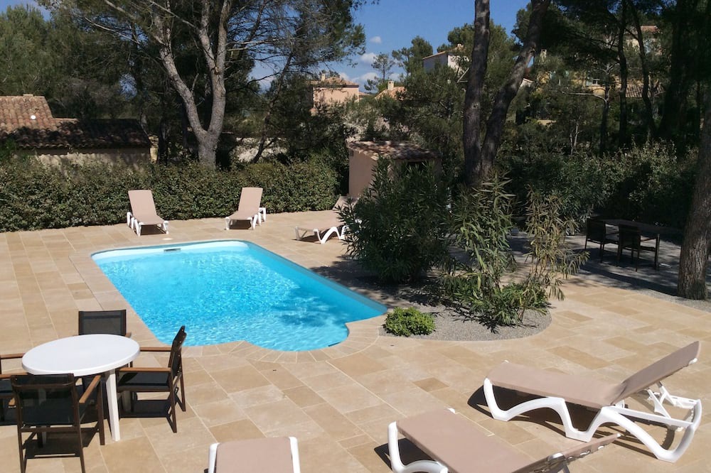 Photo of Outdoor in Pont Royal