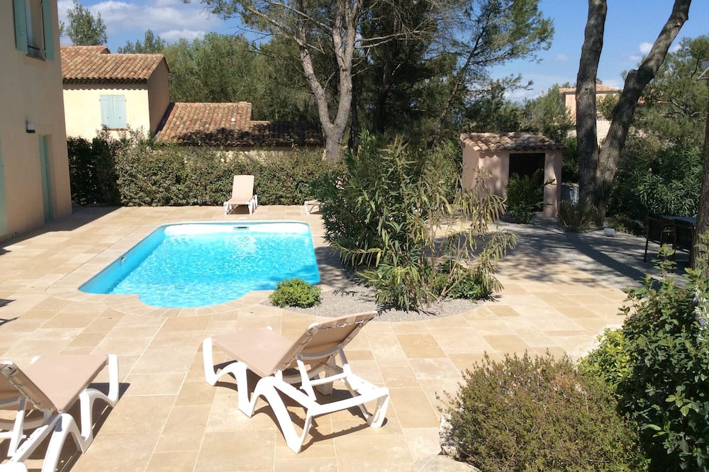 Photo of Outdoor in Pont Royal