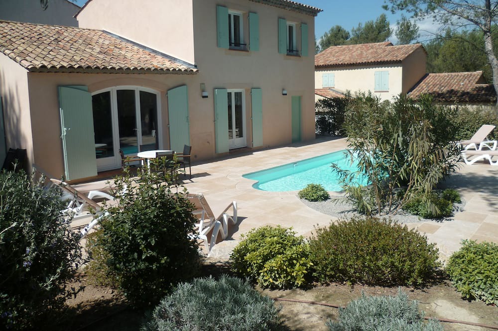 Photo of Outdoor in Pont Royal