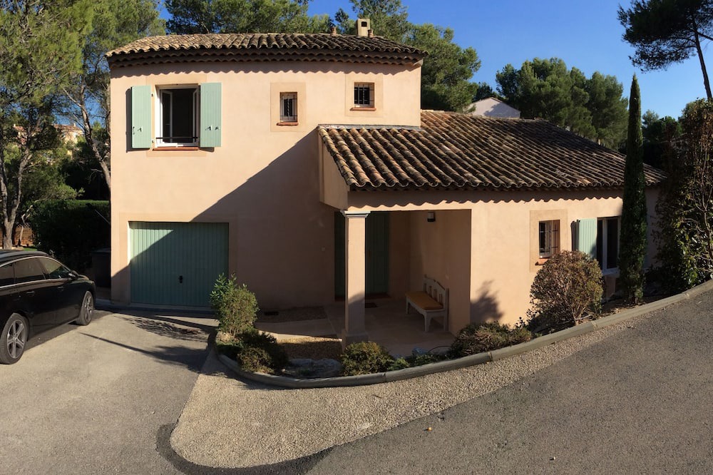 Photo of Outdoor in Pont Royal